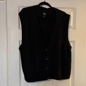GAP Women's Classic Black Cardigan Vest